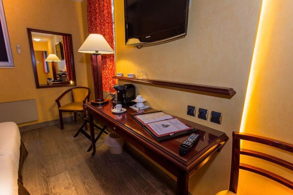 Cit'Hotel - Hotel Le Cedre Noyon Eksteriør bilde